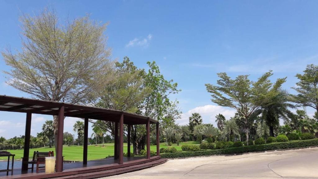Suwan Golf & Country Club Ξενοδοχείο Nakhon Pathom Εξωτερικό φωτογραφία